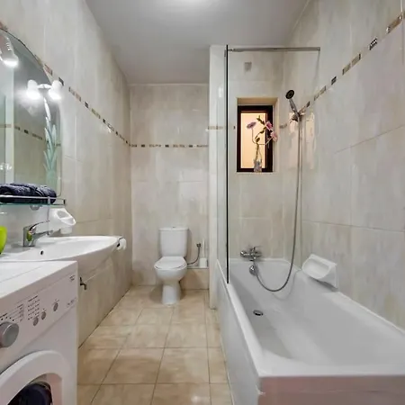 شقة Modern Penthouse Near Seafront