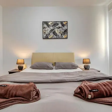 公寓 Modern Penthouse Near Seafront *