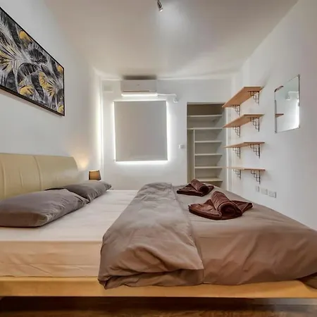 شقة Modern Penthouse Near Seafront Gzira