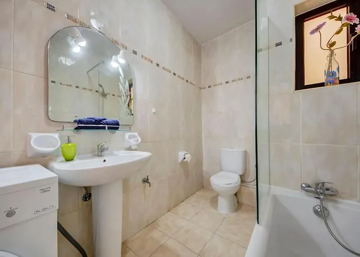 Modern Penthouse Near Seafront Appartement *