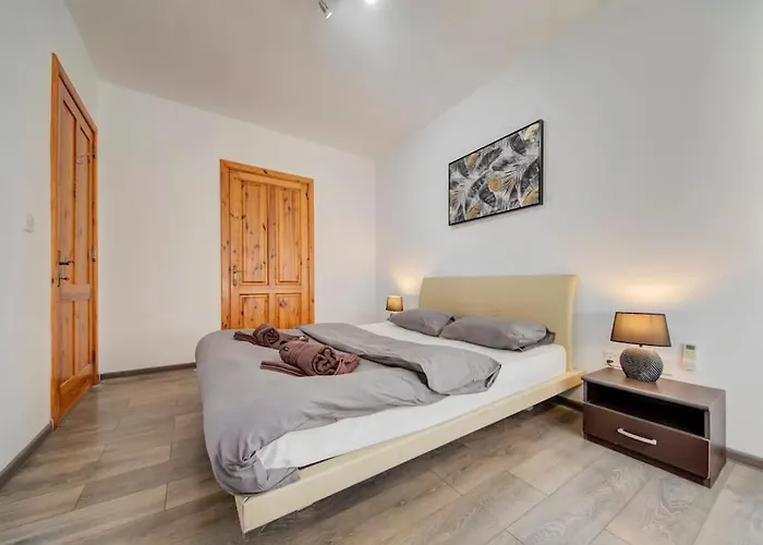 Modern Penthouse Near Seafront Appartement Gzira