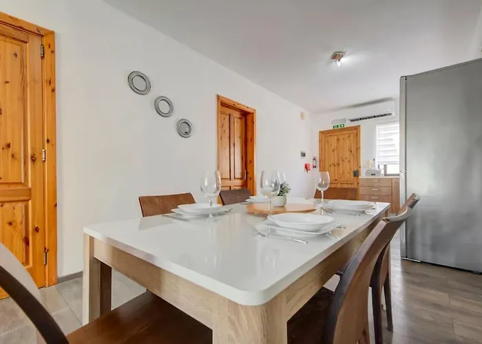 Appartement Modern Penthouse Near Seafront *