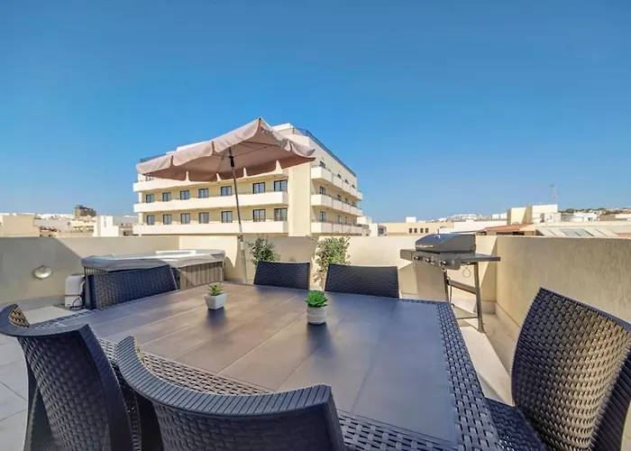 Modern Penthouse Near Seafront Appartement Gzira
